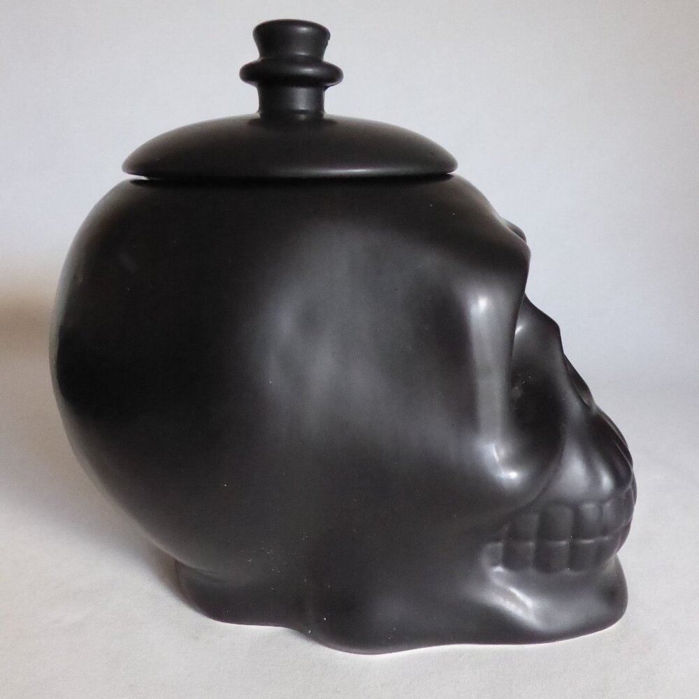 NEW GOTHIC HALLOWEEN BLACK SKULL CERAMIC LIDDED COOKIE JAR & CANISTERS SET - Picture 3 of 14